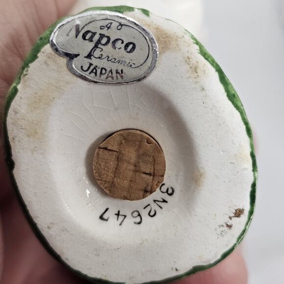 Napco Salt Pepper Shakers Anthropomorphic Valentine Boy Girl Love Birds 2647 VTG - Picture 13 of 15